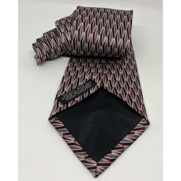 Resilio Tie 100% Silk Necktie Geometric Print Treated W/ Stain Resistant Fabric - Picture 7 of 10